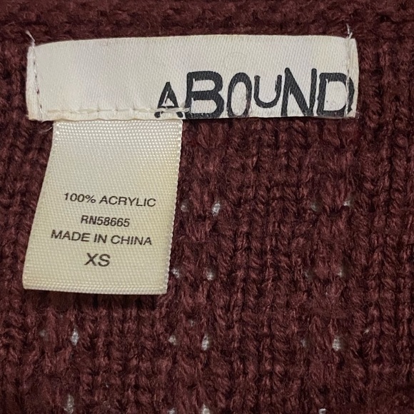 Abound Sweater - Picture 3 of 4